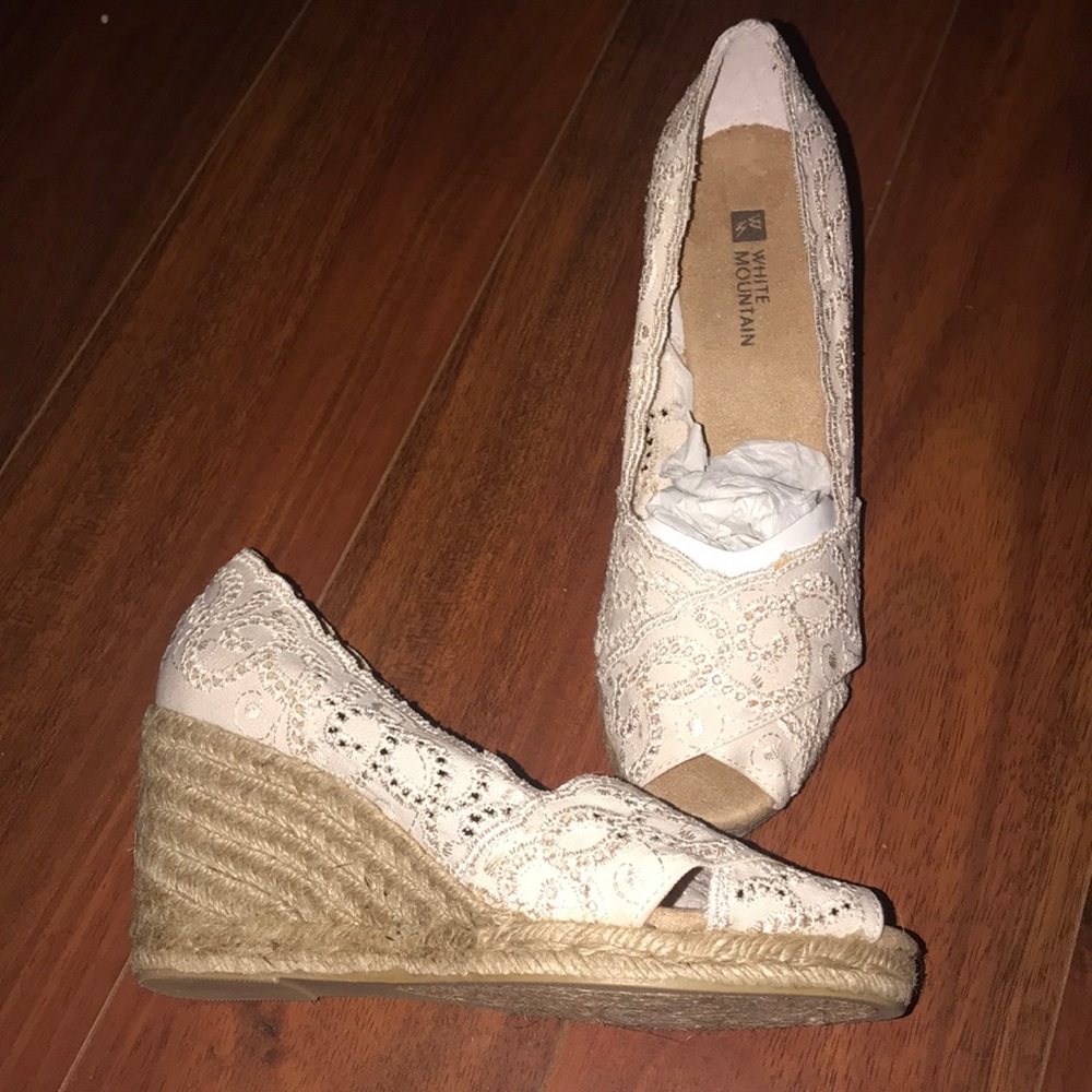 White Mountain Lace Wedges